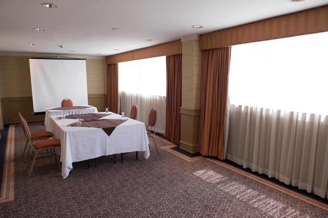 The Roehampton Hotel Toronto Buitenkant foto